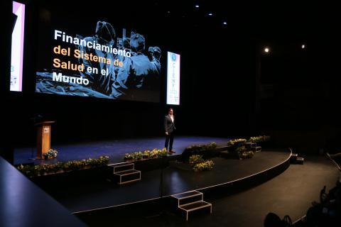 Financiar la salud pública es fundamental para cohesionar a la sociedad